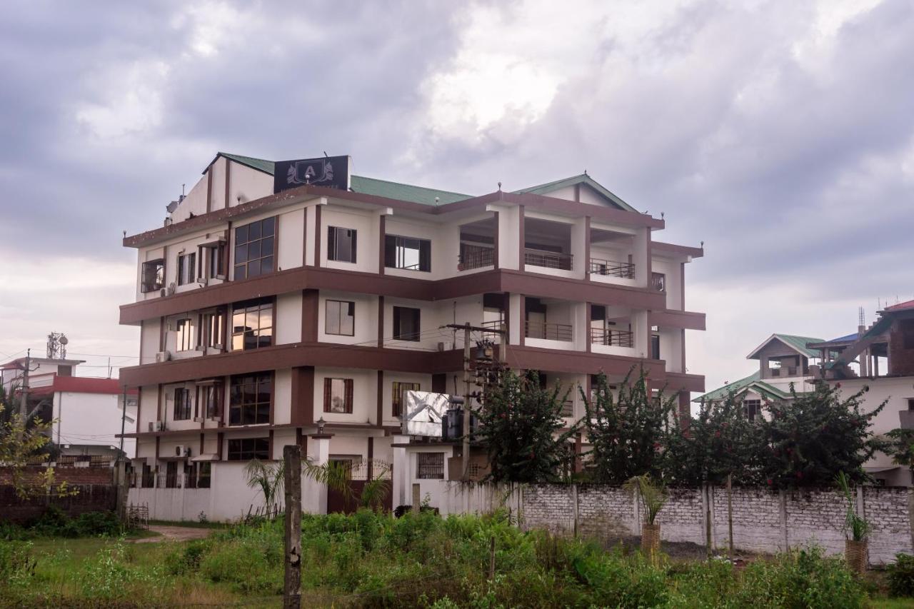 Hotel Aatreyee Дибругар Екстериор снимка
